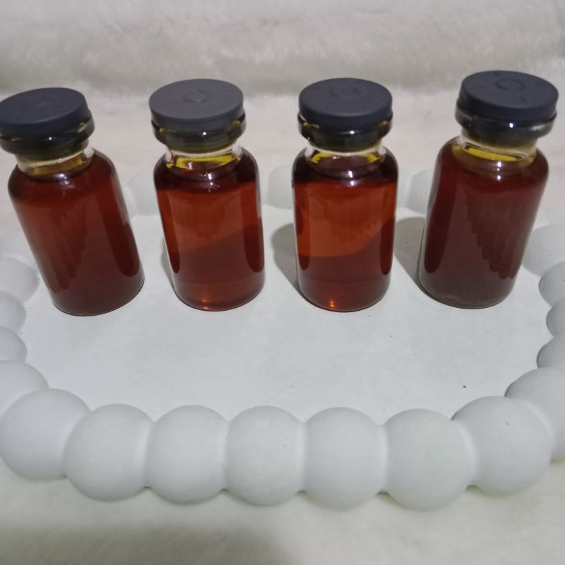 

minyak nilam hasil penyulingan sendiri 10 ml satu tetes harum se isi ruangan