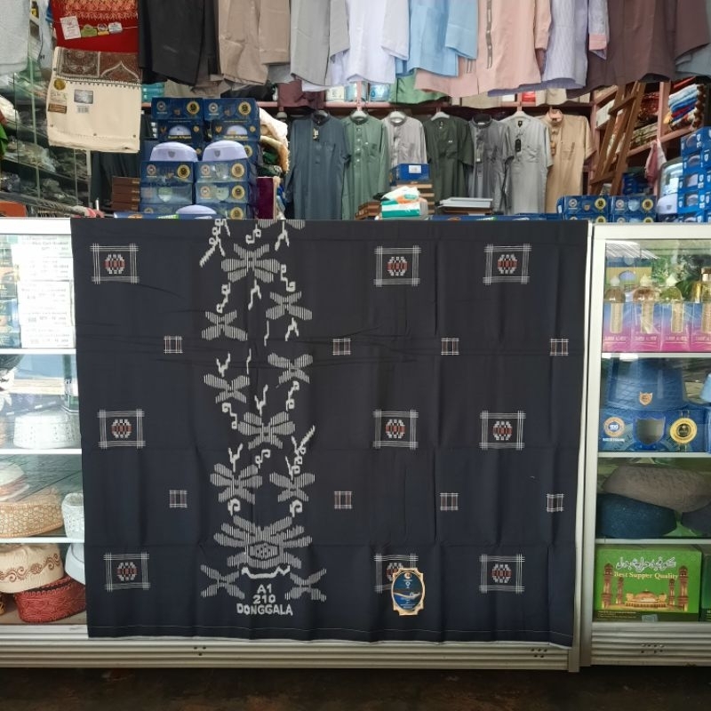 Sarung donggala elegant hitam edition