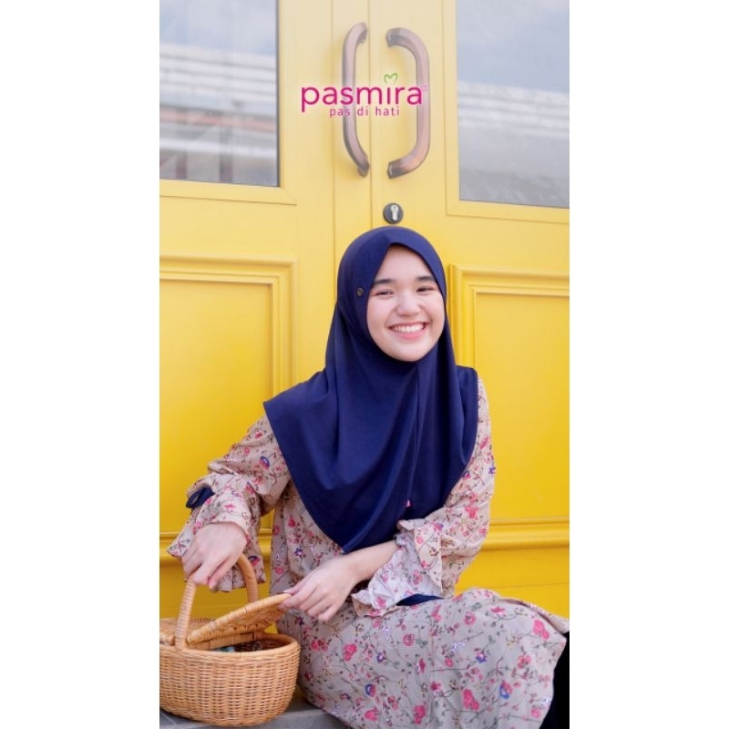 bergo instan nada pasmira bahan rayon dengan ped tipis