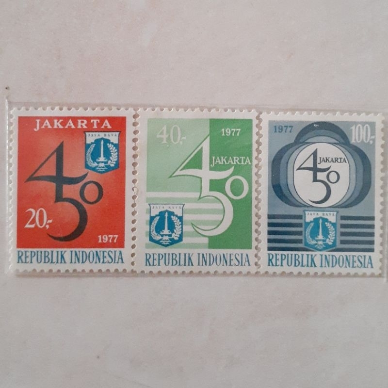 

(A) Perangko Indonesia Jakarta 450 Tahun set lengkap -3 pcs Tahun 1977
