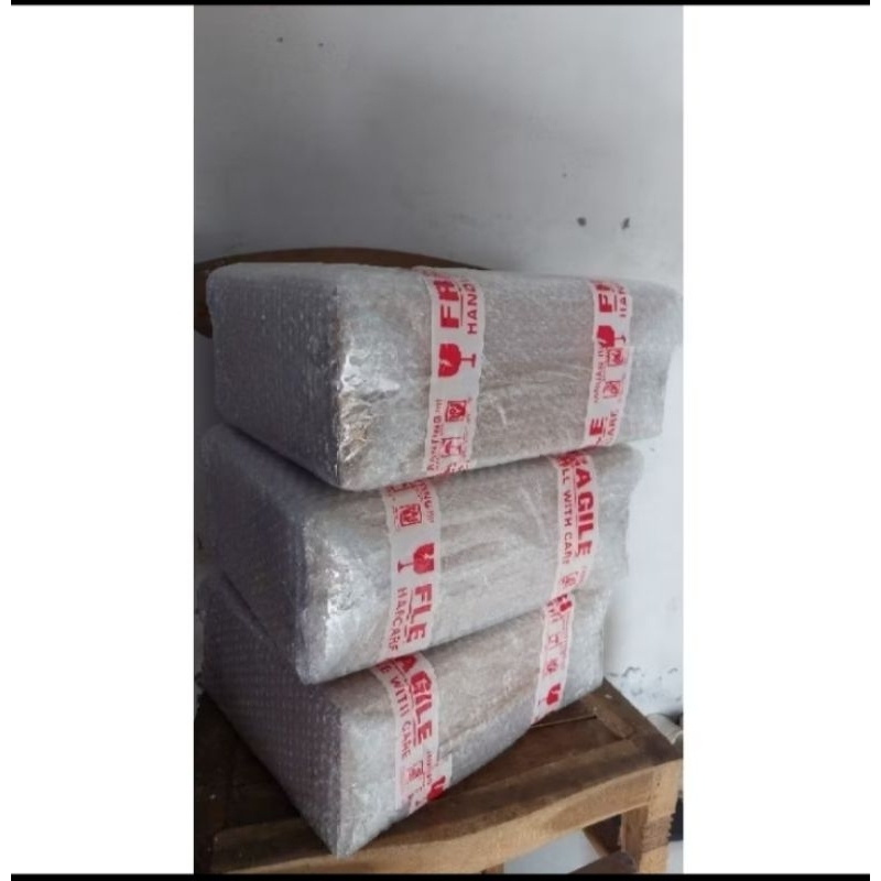 

EXSTRAK PACKING BUBBLE WRAP KHUSUS PESANAN BODY SERUM & SERUM WAJAH / LAINNYA