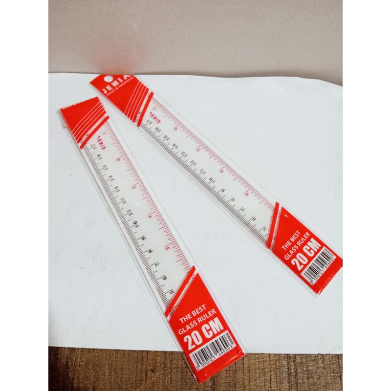 

Rol Penggaris plastik Bening 20 Cm