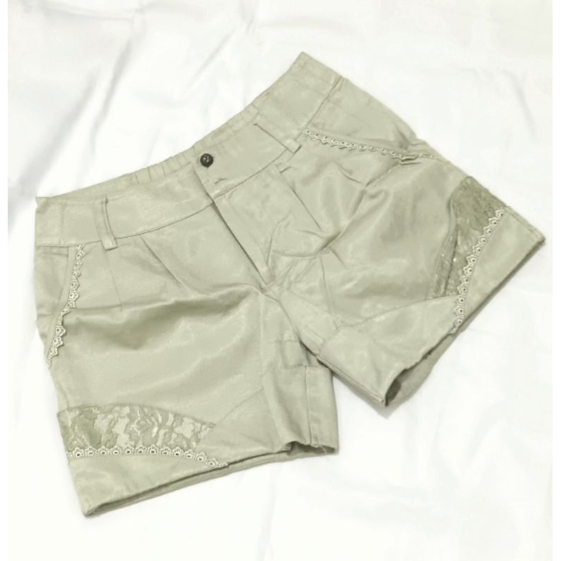 preloved hot pants, celana pendek mini axes femme