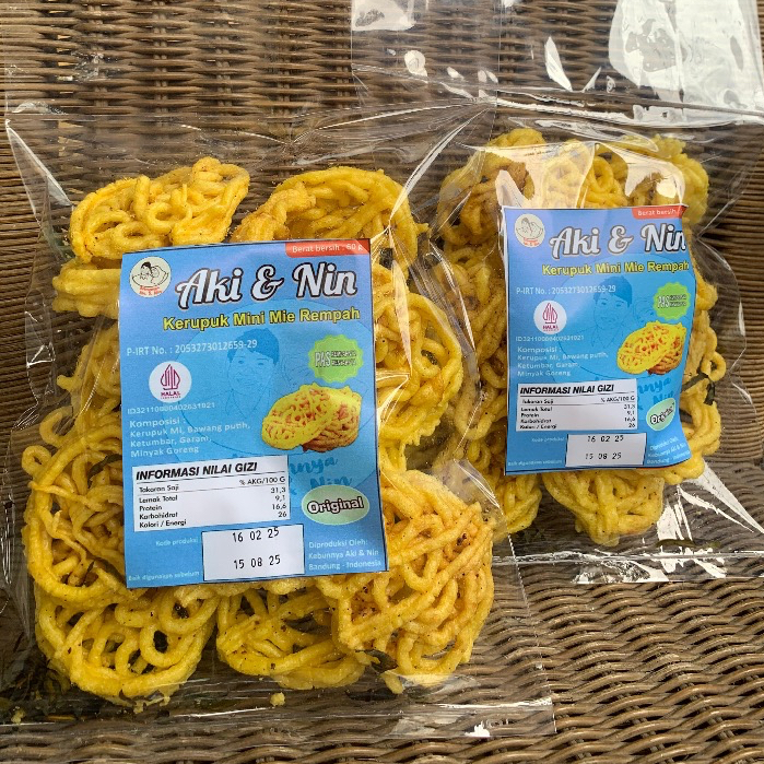 

Kerupuk Mie Kuning Mateng – Kerupuk Gurih, Cocok untuk Makan & Camilan