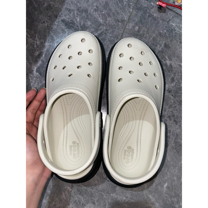 crocs stomp clog second