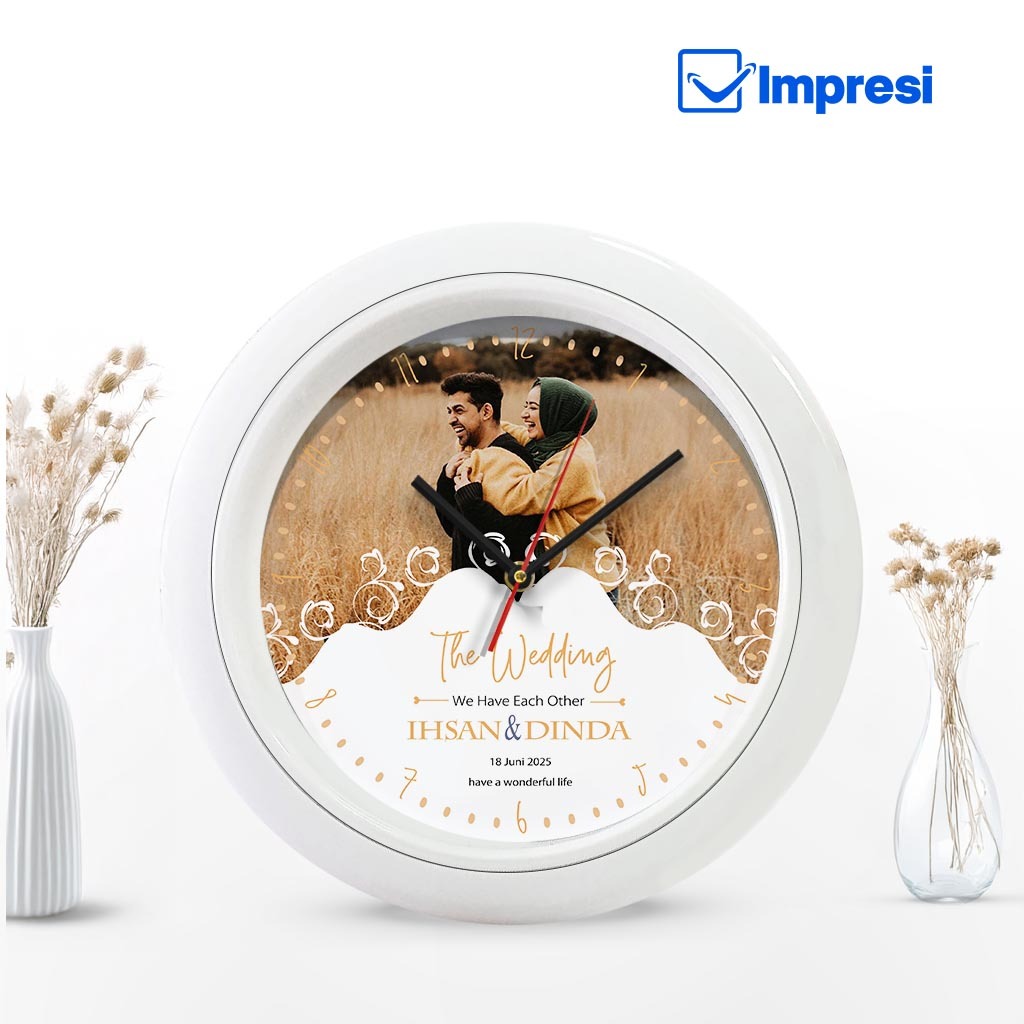 Jam Dinding Kado Pernikahan Custom Foto dan Nama Hadiah Wedding Murah - Cinta