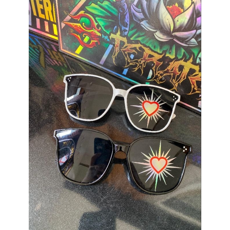 Kacamata PSHT Hati Bersinar Hologram Hitam Putih