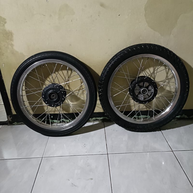 velg set d/b yamaha scorpio r18 scarlet