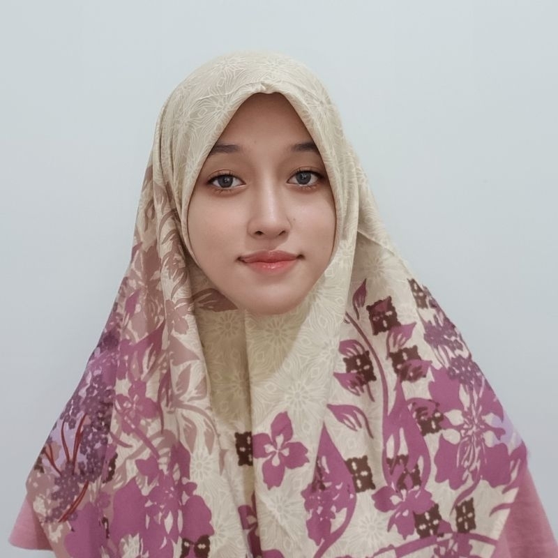 BARU Kerudung Segi Empat Krem Motif Bunga Ungu | Jilbab Hijab Cream Muslimah Merk Azara Voal
