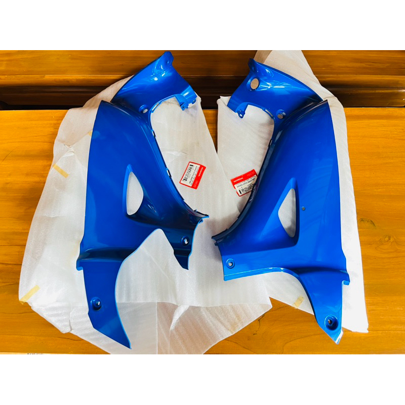 Legsil Cover Sayap Dalam Honda Karisma 125 D X set Kanan Kiri BIRU Original Ahm 64400-KPH-880FMP / 6