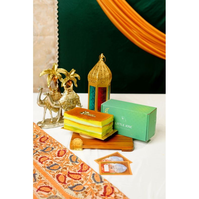 

Hampers Lebaran / Idul Fitri / Eid Mubarak Little Jose - Pandan Kaya Custard Cake