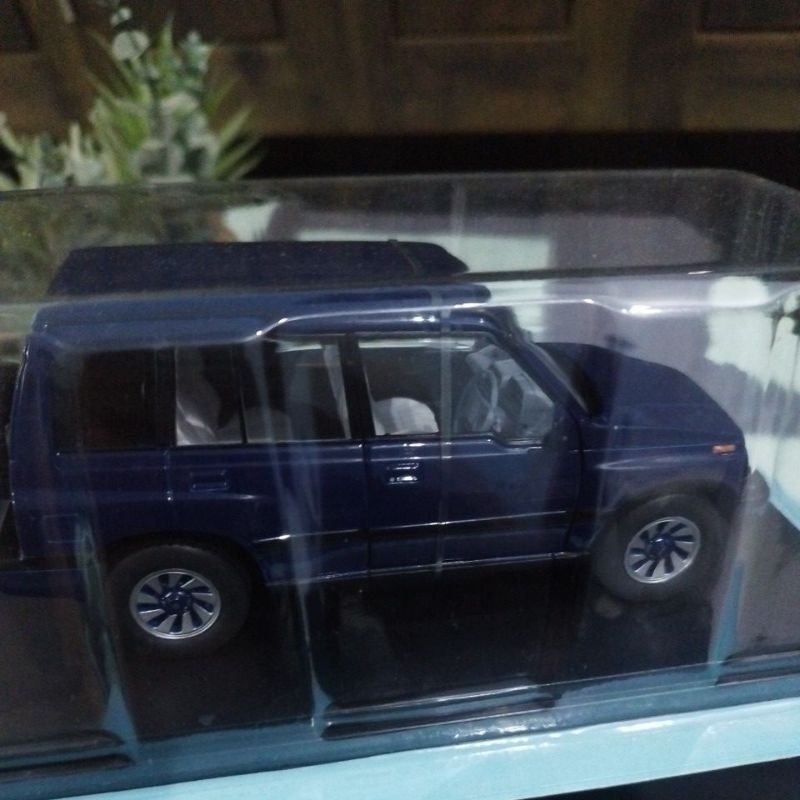 Suzuki Escudo Vitara Diecast Skala 24