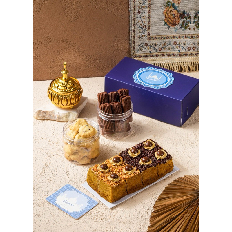 

Eid Hamper - Bolu Jadul & Cookies