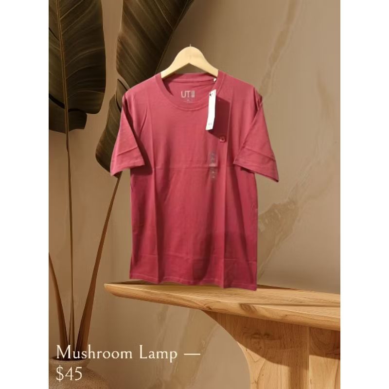 Uniqlo Kaos Lengan Pendek Unisex Logo Bordir