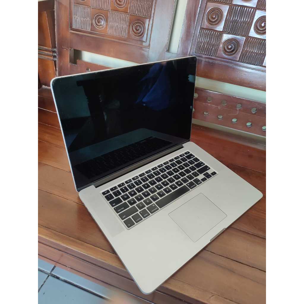 MacBook Pro 2015 Core i7 15 inch Ram 16GB SSD 512GB