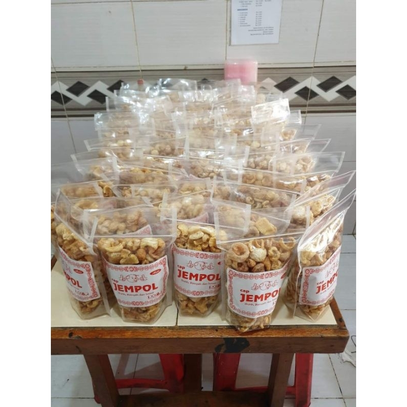 

krupuk babi cap jempol