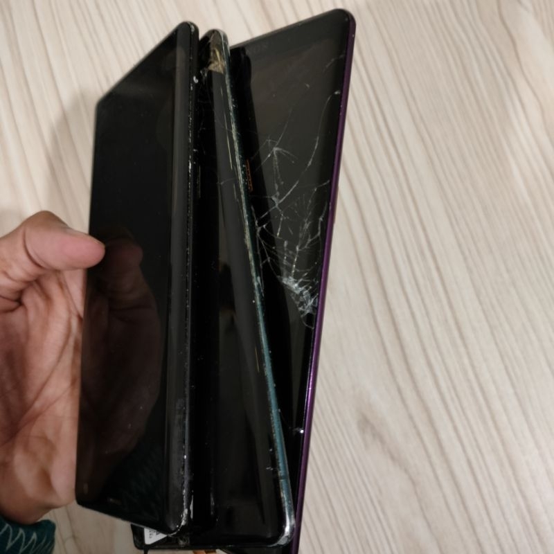 Frame atau Tulangan Sony Xperia XZ3 (Bonus LCD gambling nempel)