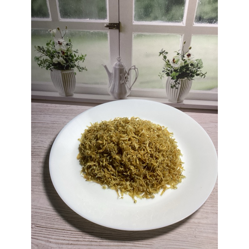 

Ikan teri goreng siap konsumsi