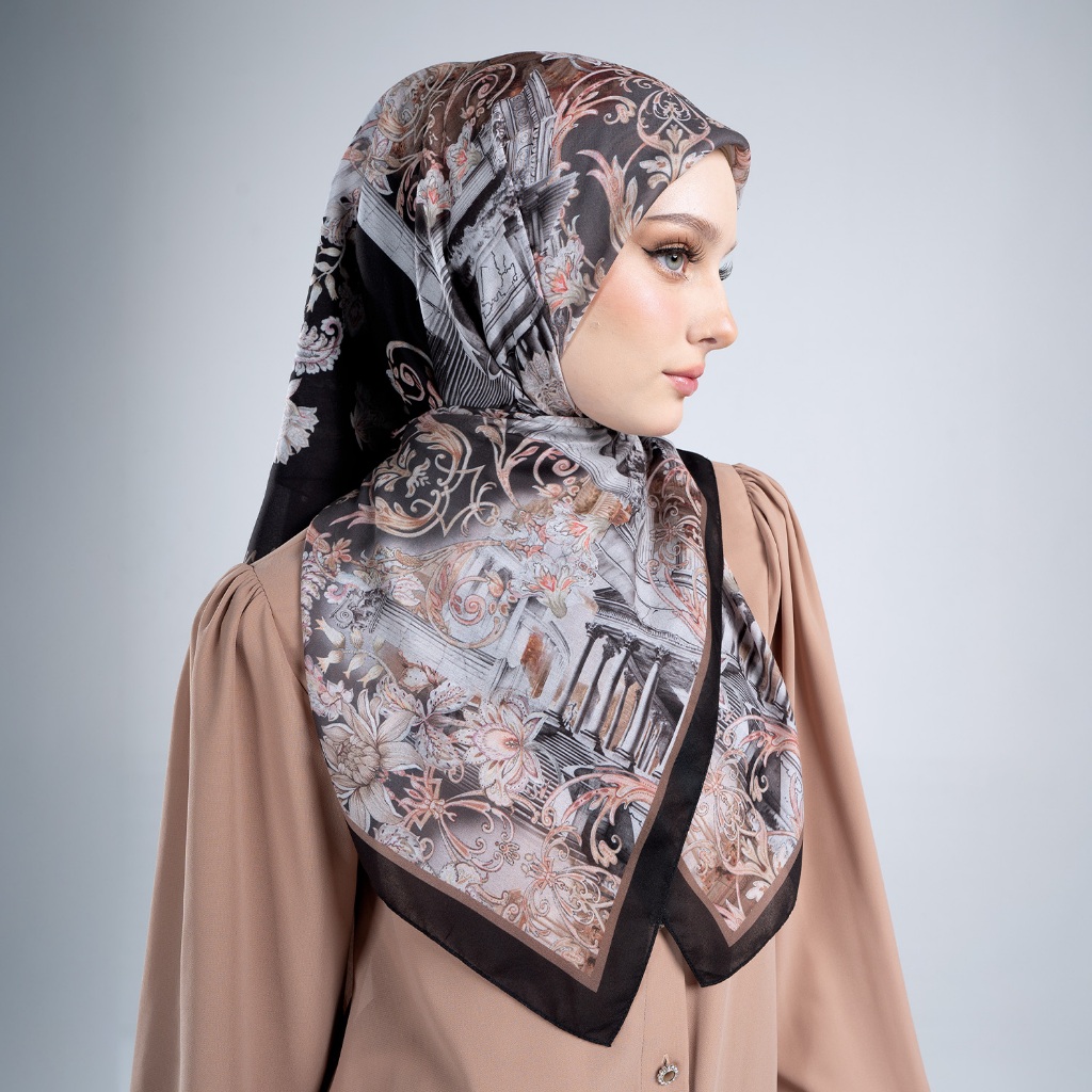 Mandjha Edyline Black by Hijab Ivan Gunawan - Segiempat Ori