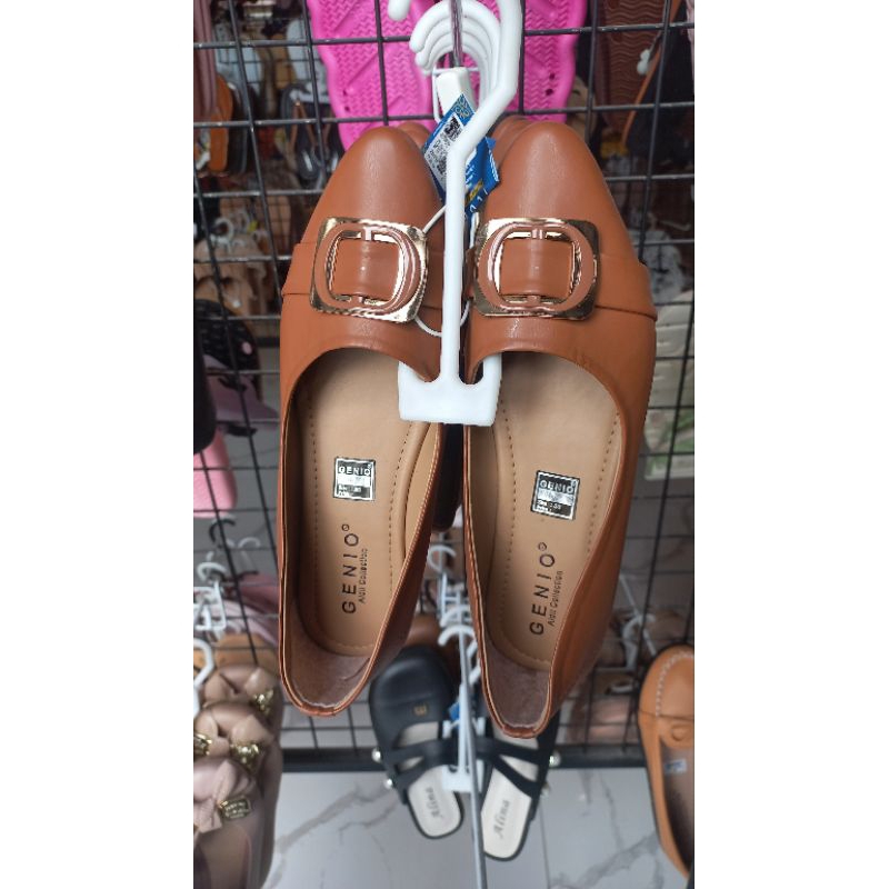 Sepatu Wanita Genio