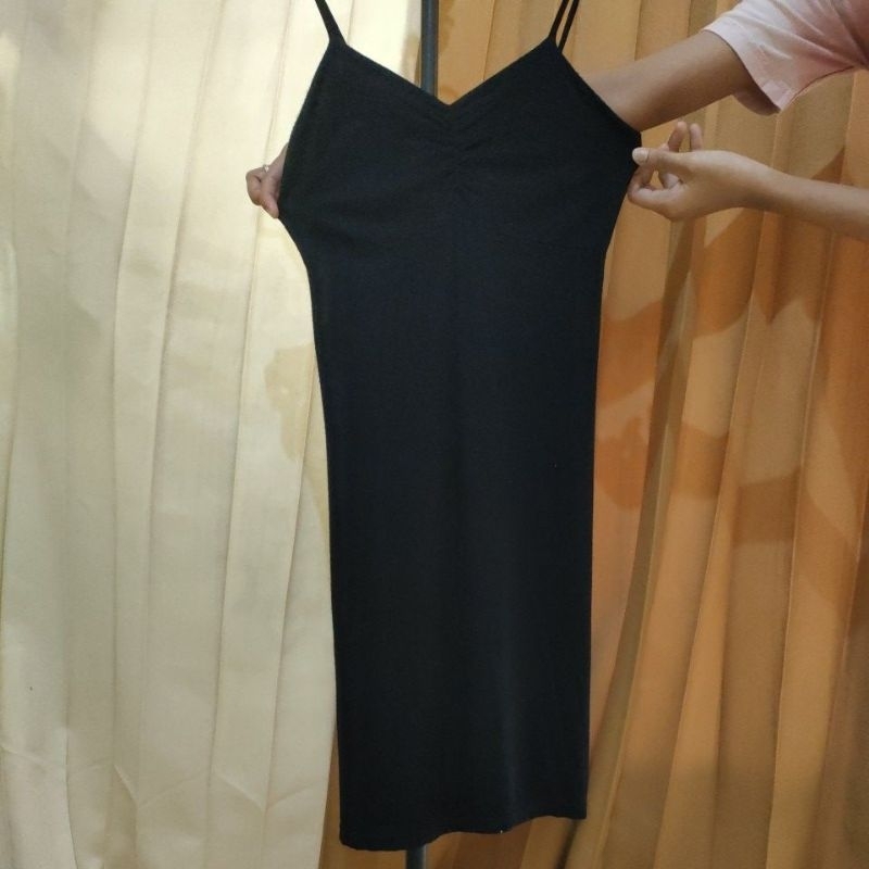[PRELOVED] Dress Hitam Polos Tanpa Lengan
