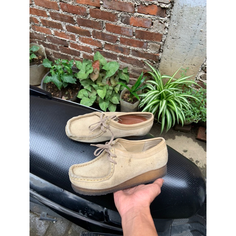 CLARKS WALLABEE MAPLE SUEDE SECOND