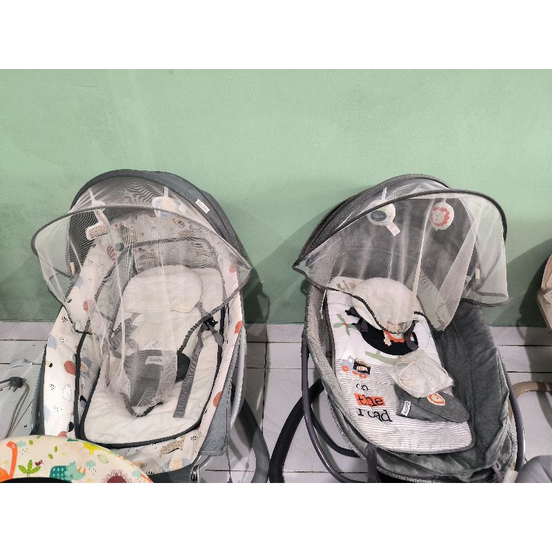 Preloved bouncer snuggli cocollate