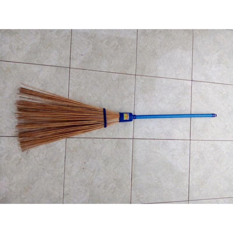 sapu taman/sapu lidi panjang
