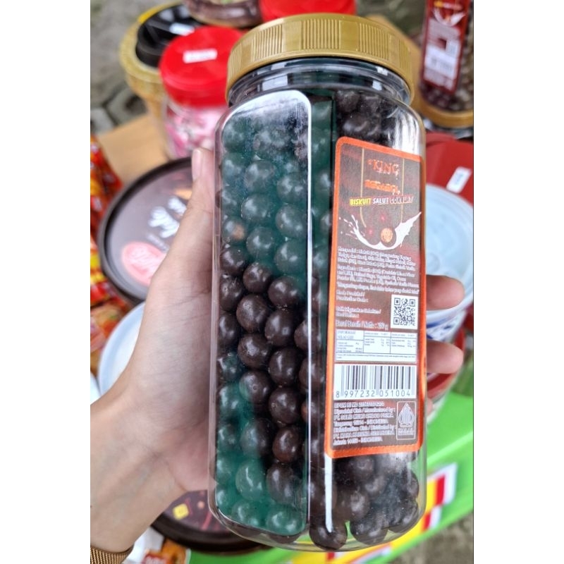 

KING MEGABOL Biskuit Salut Coklat