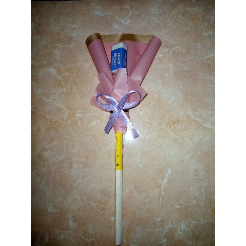 

buket pensil dan penghapus