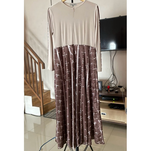 preloved syar'i include dengan hijab by yunia_syar'i