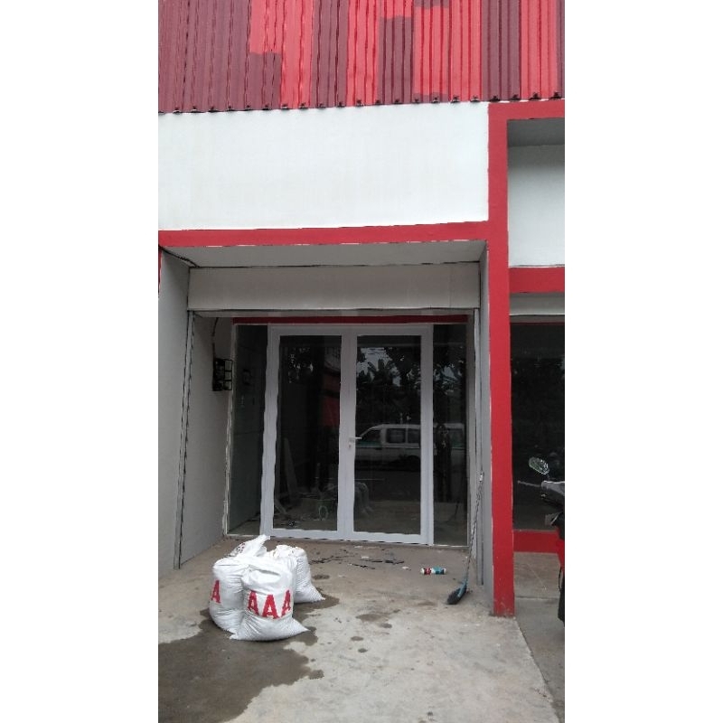 pintu aluminium dan kacamati partisi kaca.harga yg tertera tsb,itu harga per meter kusen blm termasu