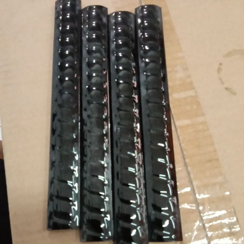 Kuku Macan / Lis Kramik / Bon Bon  Motif Ulir 20cm Per Pcs