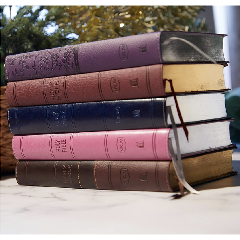 NKJV Deluxe Gift Bible, Leathersoft, Red Letter, Comfort Print: Holy Bible, New King James Version