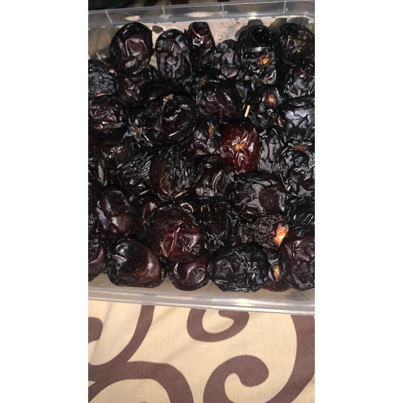 

Kurma Ajwa