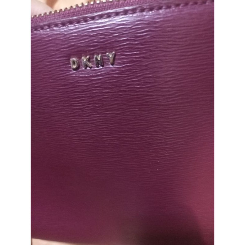 DKNY Sling bag preloved
