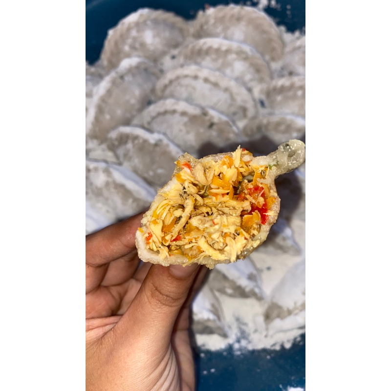 

Cireng isi ayam suwir