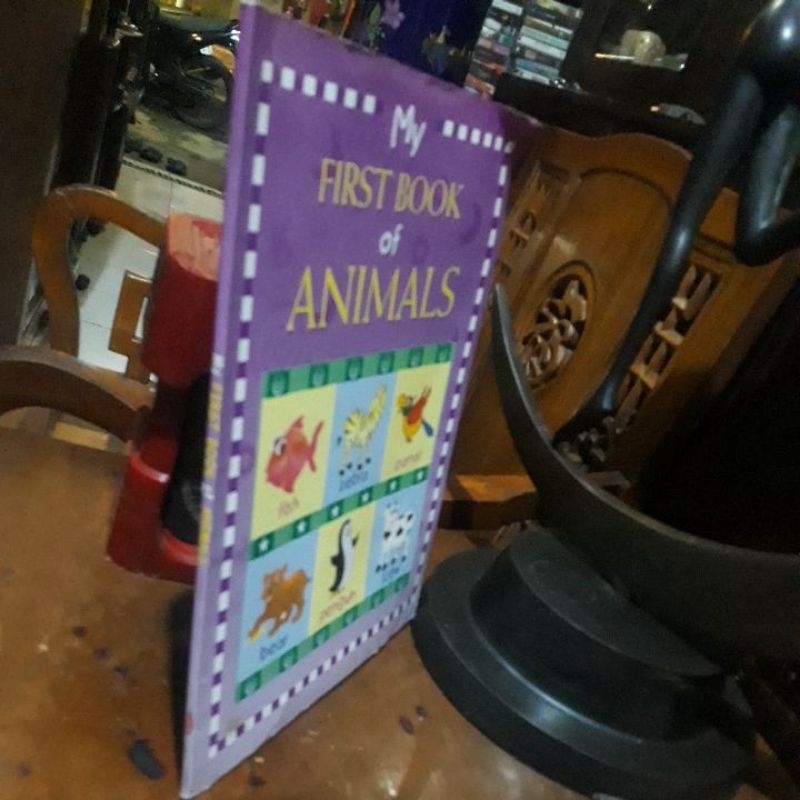 MY FIRST BOOK OF ANIMALS