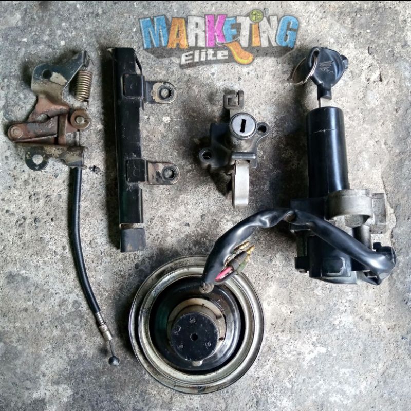 Tutup tangki Kontak Mega pro Tiger revo tiger lama Mega pro Primus mega pro lama Original copotan