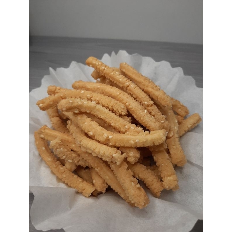 

Kue Akar Kelapa Wijen