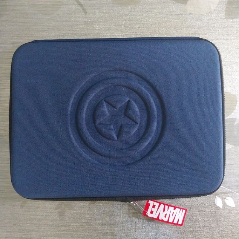 Tas Laptop Marvel