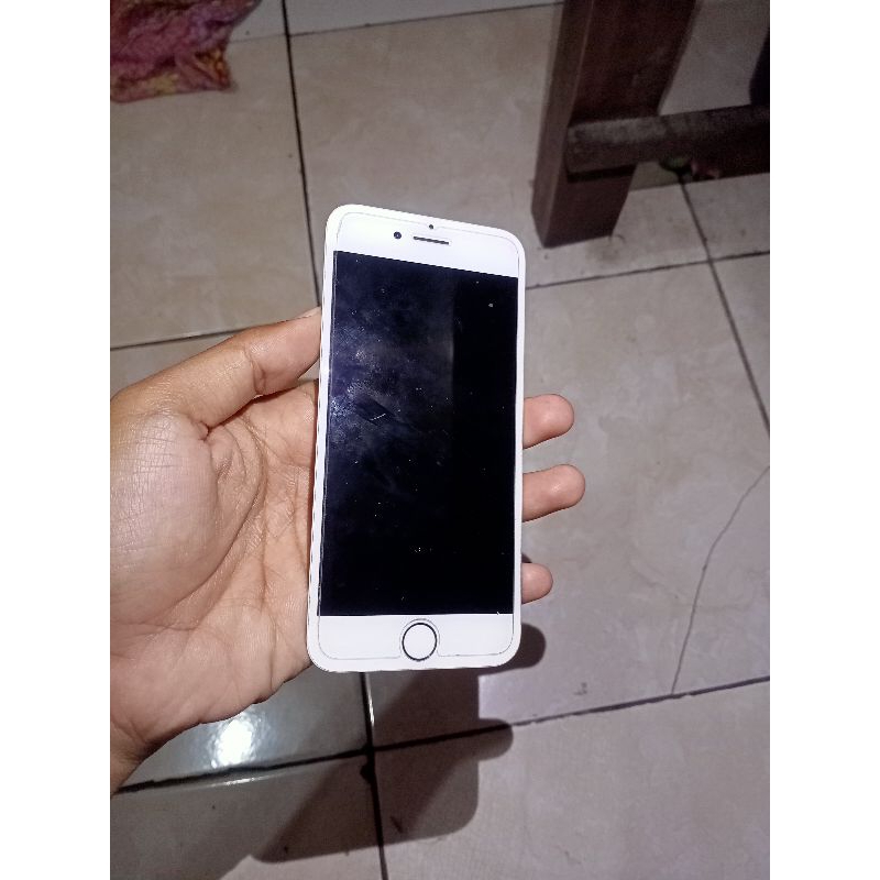 Copotan LCD iPhone 7