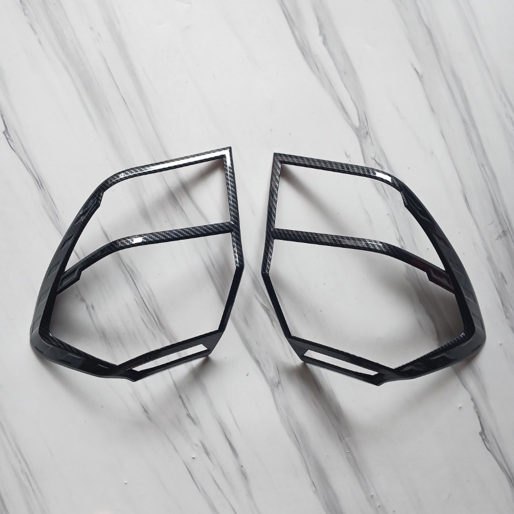 Garnish Lampu Belakang Cover Mobil Agya Ayla 2023 Carbon