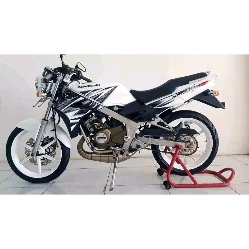 STRIPING STICKER NINJA SS 2013 PUTIH STRIPING NINJA SS PUTIH 2013 STICKER NINJA SS 2013