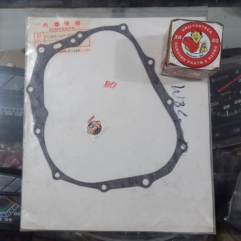 PAK PACKING GASKET BLOK BLOCK MESIN KANAN HONDA CG110 CG125 CB100 CB125 ORIGINAL 11393-107-000