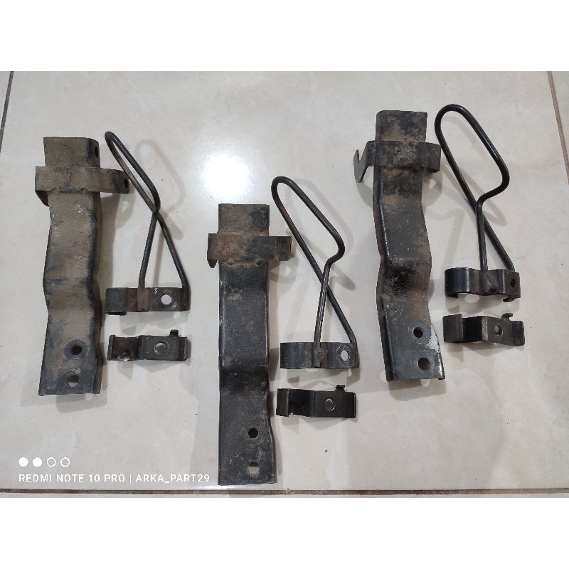 dudukan breket spakbor depan mio sporty