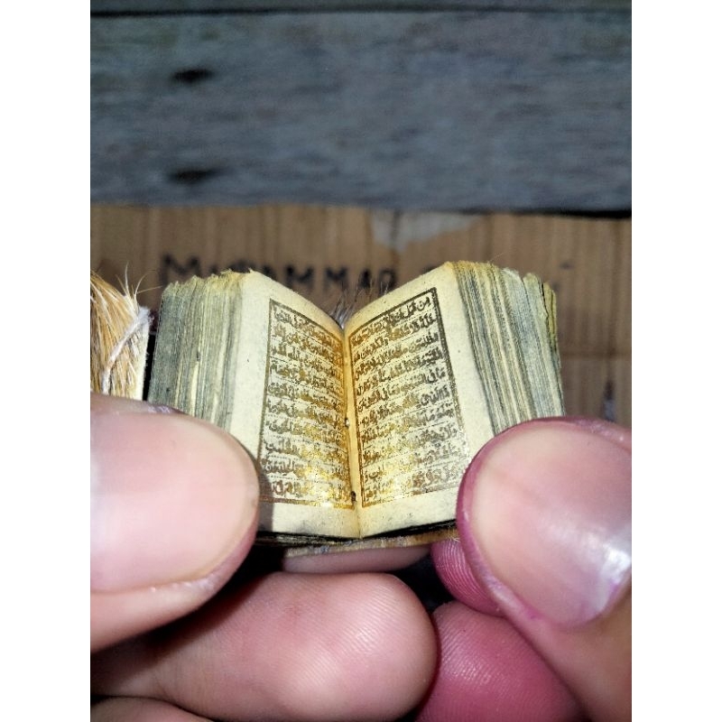 Stambul tinta kuning mas kulit kambing