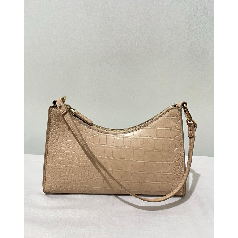 MANGO Woman Beige Croc Textured Shoulder Bag - Tas Pundak Wanita Beige Cream