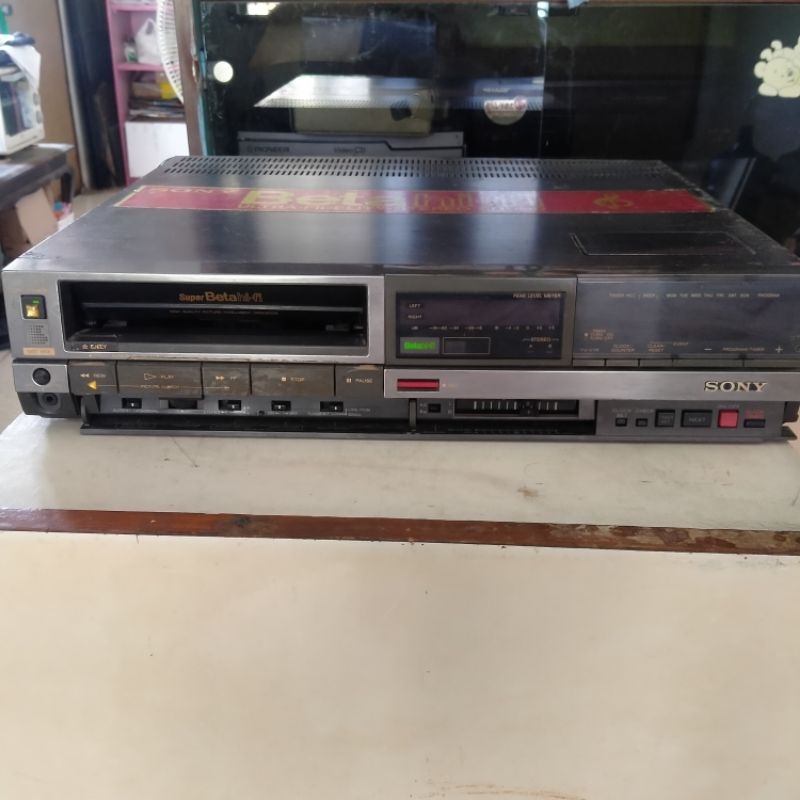 Sony SL-HF77K Video Cassette Recorder Beta hifi PAL