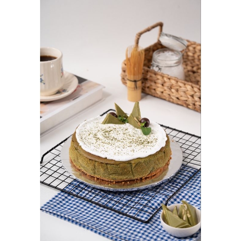 

Birthday cake burnt cheesecake matcha